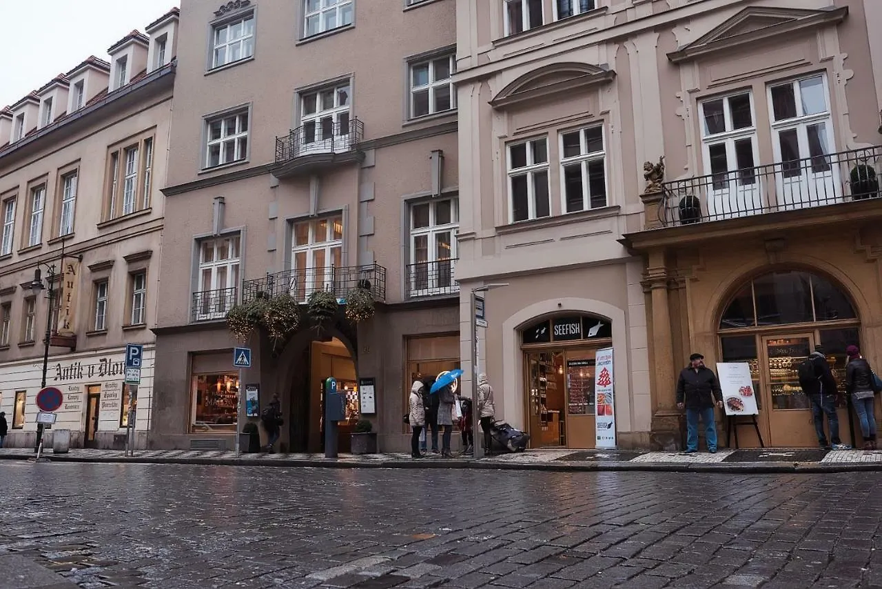Palace Dlouha Apartments - Old Town Prague