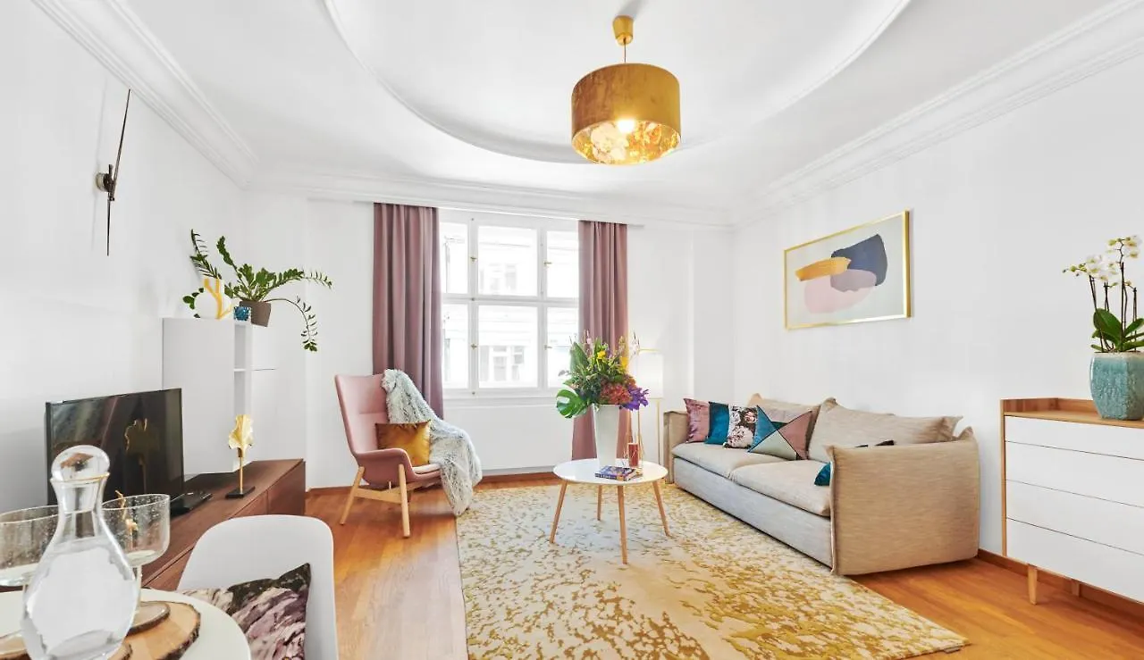 Palace Dlouha Apartments - Old Town Prague