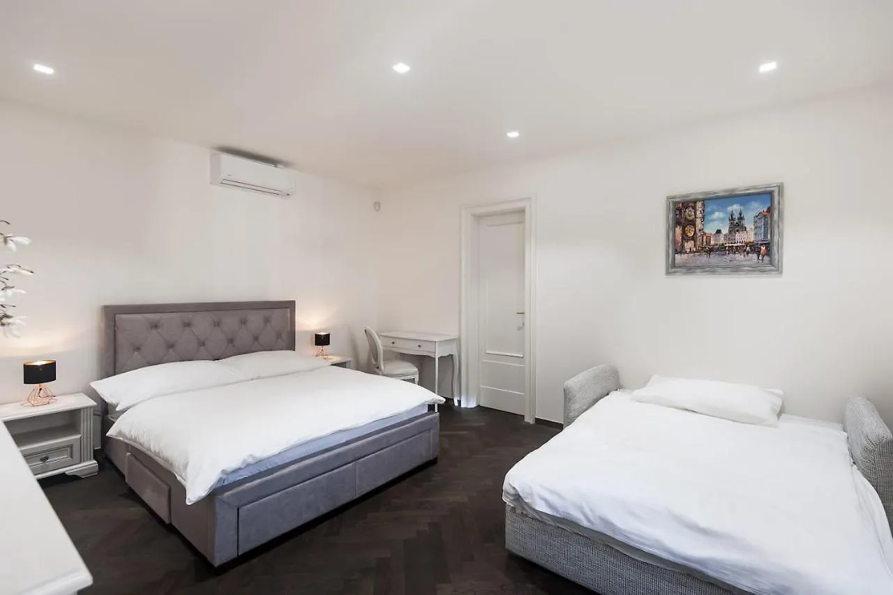 Palace Dlouha Apartments - Old Town Prague 0*,